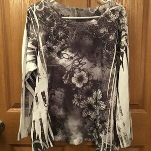 Suzee Gray & White Shirt